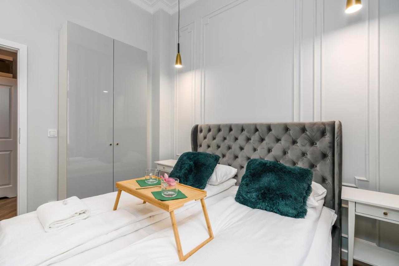 Central Apartments Garbary By Noclegi Renters Poznan Dış mekan fotoğraf